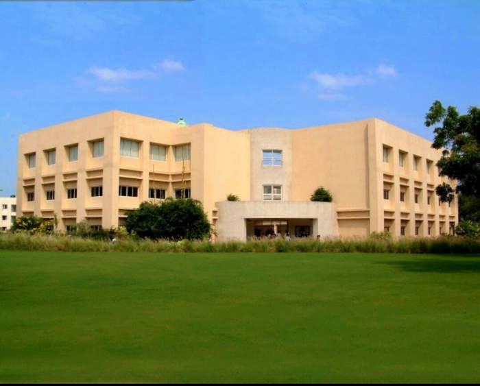 Dhirubhai Ambani University Recruitment 2026 | Manager – Placements
