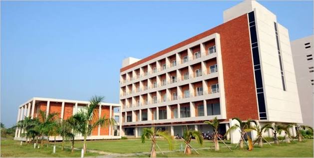 IIM Bhubaneswar Recruitment 2026 | Professor of Practice (Full-Time Faculty)